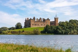 Lais Puzzle - Der wunderschöne Linlithgow Palace in Schottland - 2.000 Teile