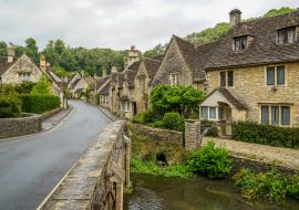 Lais Puzzle - Dorf Castle Combe, Wiltshire, Vereinigtes Königreich. Brücke über den Fluss Bybrook - 1.000 Teile