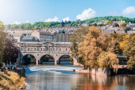 Lais Puzzle - Blick auf die Pulteney Bridge am Fluss Avon in Bath, England - Herbstfarben - 2.000 Teile