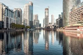 Lais Puzzle - Stadtbild mit modernen Gebäuden am Millwall-Innenhafen in Canary Wharf - 2.000 Teile