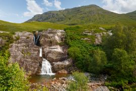 Lais Puzzle - Glencoe-Wasserfall - Das Zusammentreffen von drei Gewässern zwischen Glencoe und Altnafeadh, Highlands, Schottland, UK - 2.000 Teile