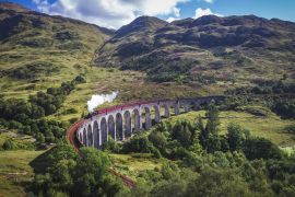 Lais Puzzle - Glenfinnan Railway Viaduct in Schottland mit dem vorbeifahrenden Jacobite-Dampfzug - 2.000 Teile