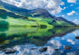 Lais Puzzle - Berge spiegeln sich in einem See im schönen Lake District in England - 1.000 Teile