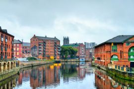 Lais Puzzle - Blick auf Leeds mit dem Fluss Aire in England - 2.000 Teile
