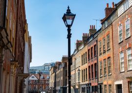 Lais Puzzle - London - Historische Straße mit Backstein-Stadthäusern im Spitalfields-Viertel im Osten Londons - 1.000 Teile