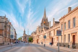 Lais Puzzle - Blick auf die High Street mit dem Stadtbild von Oxford - St Mary's University Church - 2.000 Teile