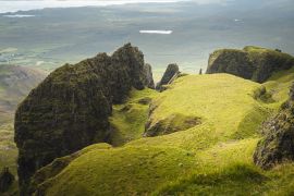 Lais Puzzle - Aussicht auf die Felsformation Table in Quiraing, Isle of Skye, Schottland - 2.000 Teile