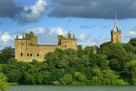 Lais Puzzle - Die Ruinen von Linlithgow Palace befinden sich in West Lothian, 24 km westlich von Edinburgh - 2.000 Teile