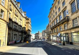 Lais Puzzle - Blick auf die Cheapside mit viktorianischen Gebäuden in der postindustriellen Stadt Bradford, Yorkshire, UK - 1.000 Teile