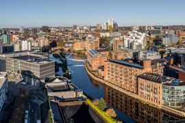 Lais Puzzle - Skyline des Stadtzentrums von Leeds Dock und Grundstücke am Wasser - 2.000 Teile