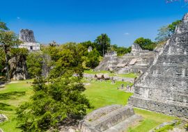 Lais Puzzle - Gran Plaza an der archäologischen Stätte Tikal, Guatemala - 1.000 Teile