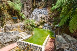 Lais Puzzle - Natürlicher Pool von Fuentes Georginas - heiße Quellen in der Umgebung von Zunil und Quetzaltenango - Xela, Guatemala - 2.000 Teile