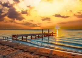 Lais Puzzle - Sonnenuntergang am West End Beach auf der Insel Roatan. Honduras - 1.000 Teile
