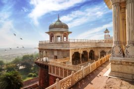 Lais Puzzle - Historisches Agra Fort mit Blick auf die Kuppel des Musamman Burj. Das Agra Fort ist ein UNESCO-Weltkulturerbe in Agra, Indien - 2.000 Teile