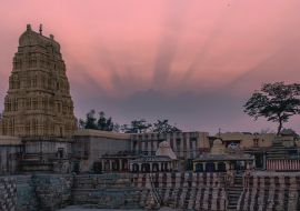 Lais Puzzle - Virupaksha-Tempel in Hampi, Karnataka, Indien, bei Sonnenuntergang - 1.000 Teile
