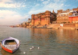 Lais Puzzle - Antike Architektur in Varanasi, Indien, mit Blick auf das Ganges-Ghat bei Sonnenuntergang - 1.000 Teile