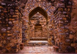 Lais Puzzle - Alte Ruinen im Qutub-Komplex am Qutub Minar in Neu-Delhi, Indien - 1.000 Teile