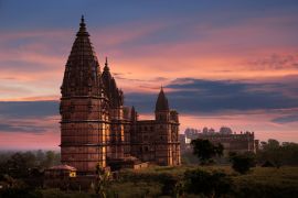 Lais Puzzle - Schöne Aussicht auf den Chaturbhuj-Tempel, Orchha, Madhya Pradesh, Indien - 2.000 Teile