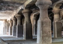 Lais Puzzle - Säulen in den Ruinen der Elephanta-Höhlen in Mumbai (Bombay) Indien auf der Insel Gharapuri - 1.000 Teile