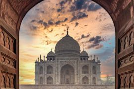 Lais Puzzle - Taj Mahal ist ein elfenbeinweißes Marmormausoleum am Yamuna-Fluss in der indischen Stadt - 2.000 Teile