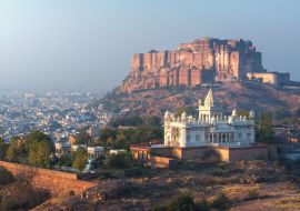 Lais Puzzle - Indien, Jodhpur, Stadtbild bei Sonnenuntergang von Blue City und Mehrangarh Fort, einem UNESCO-Weltkulturerbe mit Jaswant Thada im Vordergrund - 1.000 Teile