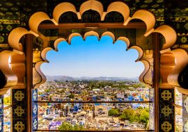 Lais Puzzle - Schöne Aufnahme von Udaipur aus dem Fenster des Stadtpalastes - 1.000 Teile