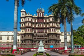 Lais Puzzle - Rajwada-Palast in Indore, Madhya Pradesh, Indien - 2.000 Teile