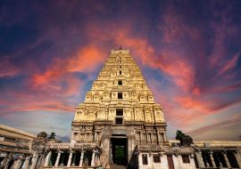 Lais Puzzle - Atemberaubende Aussicht auf den Sree Virupaksha-Tempel in Hampi am Ufer des Tungabhadra-Flusses, UNESCO-Weltkulturerbe, Karnataka, Indien - 1.000 Teile