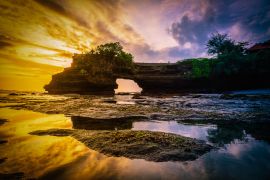 Lais Puzzle - Tanah Lot Tempel auf dem Meer bei Sonnenuntergang auf der Insel Bali, Indonesien - 2.000 Teile