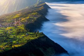 Lais Puzzle - Cemoro lawang Dorf am Morgen im Bromo tengger semeru Nationalpark, Ost-Java, Indonesien - 2.000 Teile
