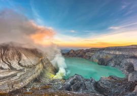 Lais Puzzle - Schöner Blick auf den Krater Kawah Ijen in Bondowoso, Indonesien, bei Morgenlicht - 1.000 Teile