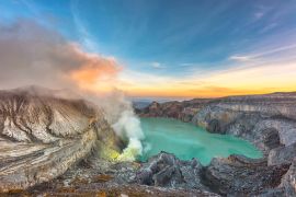 Lais Puzzle - Schöner Blick auf den Krater Kawah Ijen in Bondowoso, Indonesien, bei Morgenlicht - 2.000 Teile