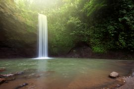 Lais Puzzle - Tibumana-Wasserfall in Bangli, Bali, Indonesien - 2.000 Teile