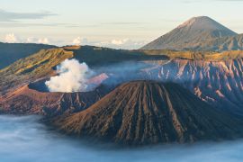 Lais Puzzle - Aktiver Vulkan Bromo, berühmteste Landschaft in Ost-Java bei Sonnenaufgang, Indonesien - 2.000 Teile
