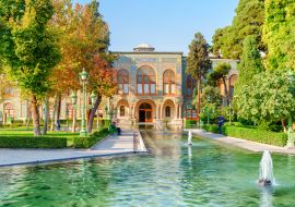 Lais Puzzle - Erstaunlicher Blick auf den Golestan-Palast und die Brunnen, Teheran, Iran - 1.000 Teile