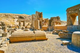 Lais Puzzle - Landschaftliche Ziele in Persepolis, Iran - 2.000 Teile