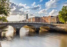 Lais Puzzle - Saint Paul's Church und der Fluss Liffey in Dublin, Irland - 1.000 Teile