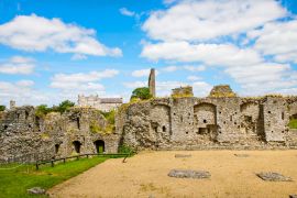 Lais Puzzle - Ein Panoramablick auf die Burg Trim in der Grafschaft Meath am Fluss Boyne, Irland. Es ist die größte anglonormannische Burg in Irland - 2.000 Teile