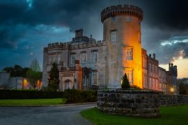 Lais Puzzle - Dromoland Castle im Westen Irlands in der Abenddämmerung - 2.000 Teile