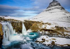 Lais Puzzle - Gefrorener Wasserfall mit dem Berg Kirkjufell auf der Halbinsel Snæfellsnes in Island - 1.000 Teile