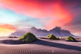 Lais Puzzle - Wunderschöne Landschaft mit schwarzen Sanddünen und grasbewachsenen Hügeln in der Nähe der berühmten Stokksnes-Berge am Kap Vestrahorn, Island - 2.000 Teile