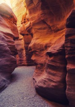 Lais Puzzle - Der Rote Canyon. Geologische Attraktion in den Eilat-Bergen, Israel - 1.000 Teile