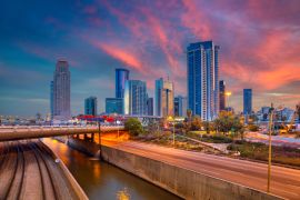 Lais Puzzle - Tel Aviv. Stadtbild von Ramat Gan, Tel Aviv, Israel während eines dramatischen Sonnenaufgangs - 2.000 Teile