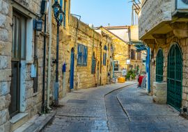 Lais Puzzle - Blick auf eine enge Straße in Tsfat/Safed, Israel - 1.000 Teile