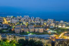 Lais Puzzle - Skyline von Tiberias am Ufer von Galiläa, Israel - 2.000 Teile