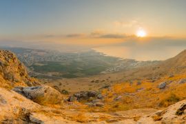 Lais Puzzle - Panoramablick bei Sonnenaufgang auf den See Genezareth vom Arbel aus - 2.000 Teile