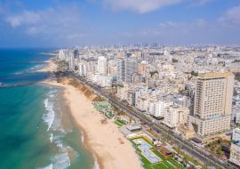 Lais Puzzle - Luftaufnahme der Mittelmeerküste von Bat Yam an einem schönen Tag - 1.000 Teile