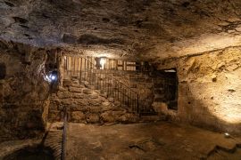 Lais Puzzle - Unterirdische griechisch-orthodoxe Partoriumskirche, Gefängnis Christi, Diebe und Baraba-Gefängnis, in der Via Dolorosa-Straße in der Altstadt von Jerusalem in Israel - 2.000 Teile