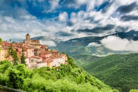 Lais Puzzle - Wunderschöne kleine Stadt, Umbrien, Italien - 2.000 Teile
