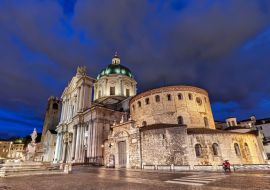 Lais Puzzle - Alter und Neuer Dom von Brescia am Abend - 1.000 Teile